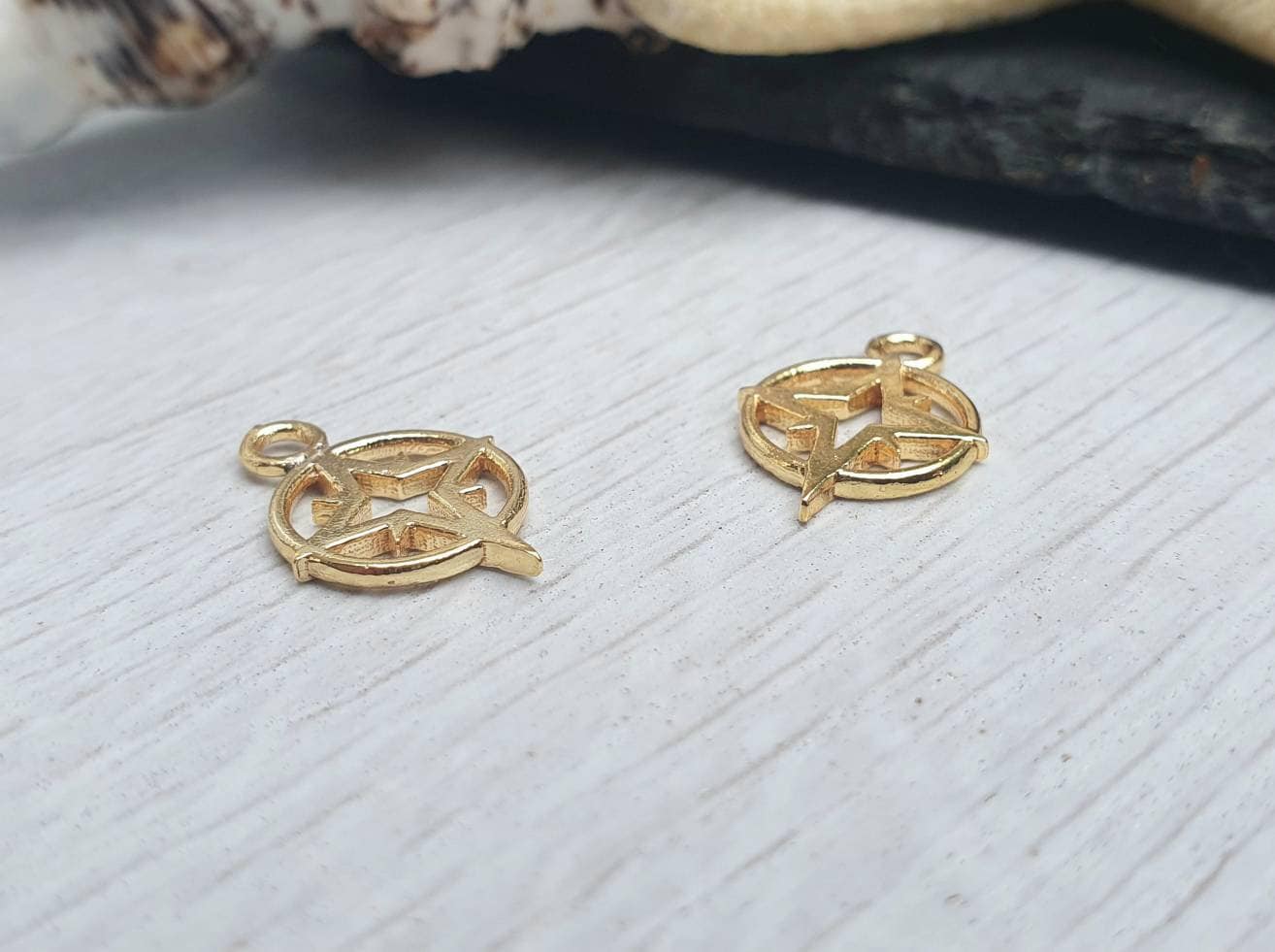 16 x 11mm Gold Plated North Star Compass Charms | 2Pcs