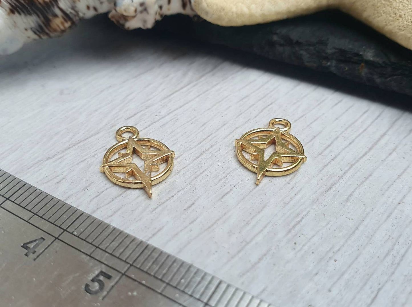 16 x 11mm Gold Plated North Star Compass Charms | 2Pcs