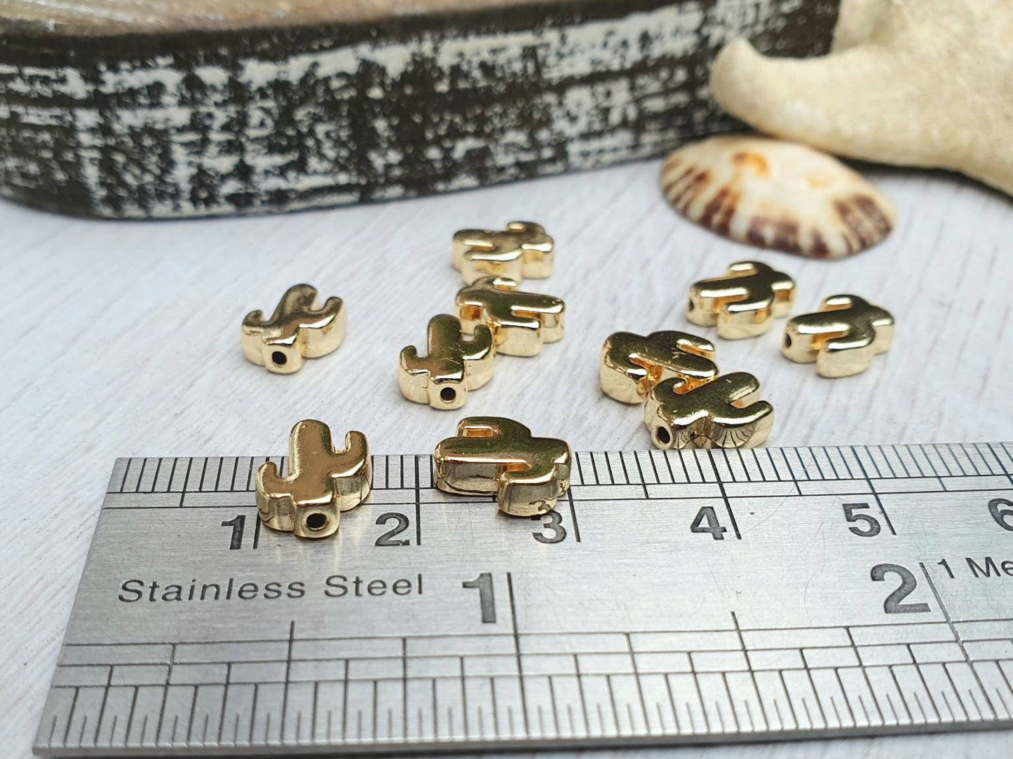 7 x 9mm Gold Plated Cactus Spacer Beads | 10Pcs