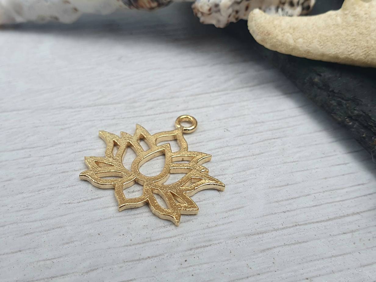 24 x 24mm Gold Plated Lotus Flower Pendant | 1 Pc