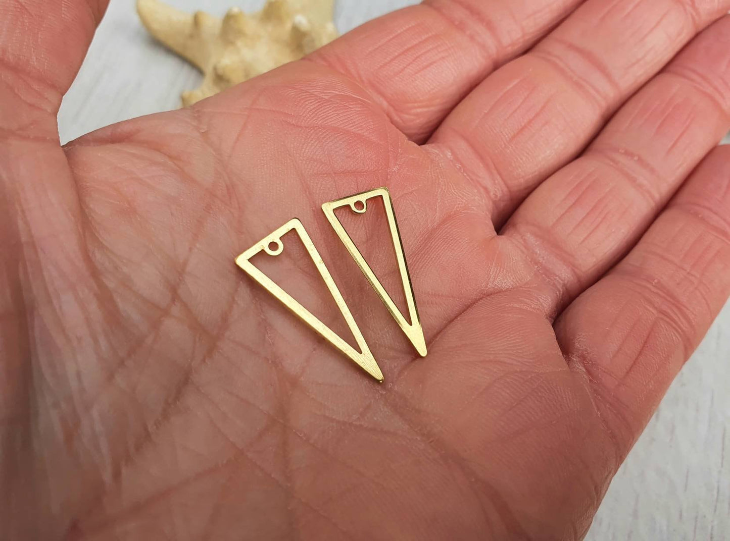 22 x 9mm Raw Brass Triangle Charm | 8 Pcs