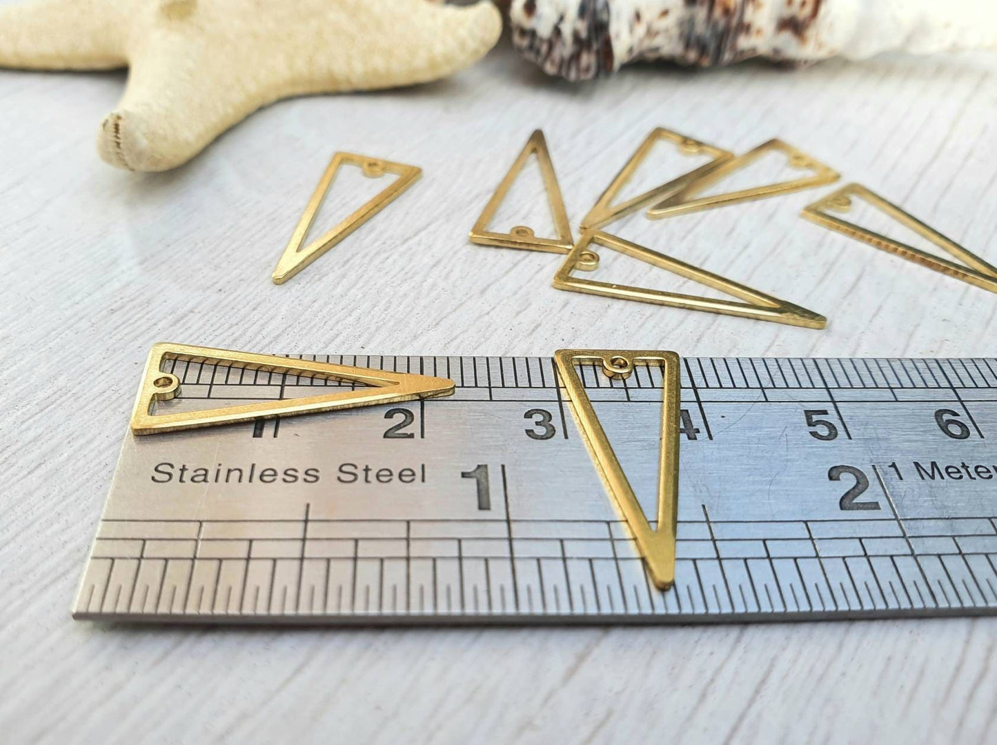 22 x 9mm Raw Brass Triangle Charm | 8 Pcs