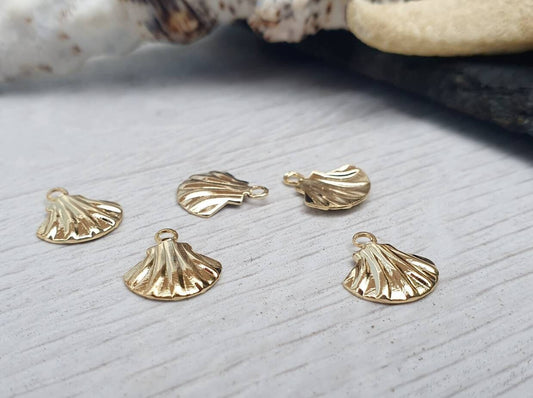 10.5 x 9.5mm Gold Plated Oyster Shell Charms | 5Pcs