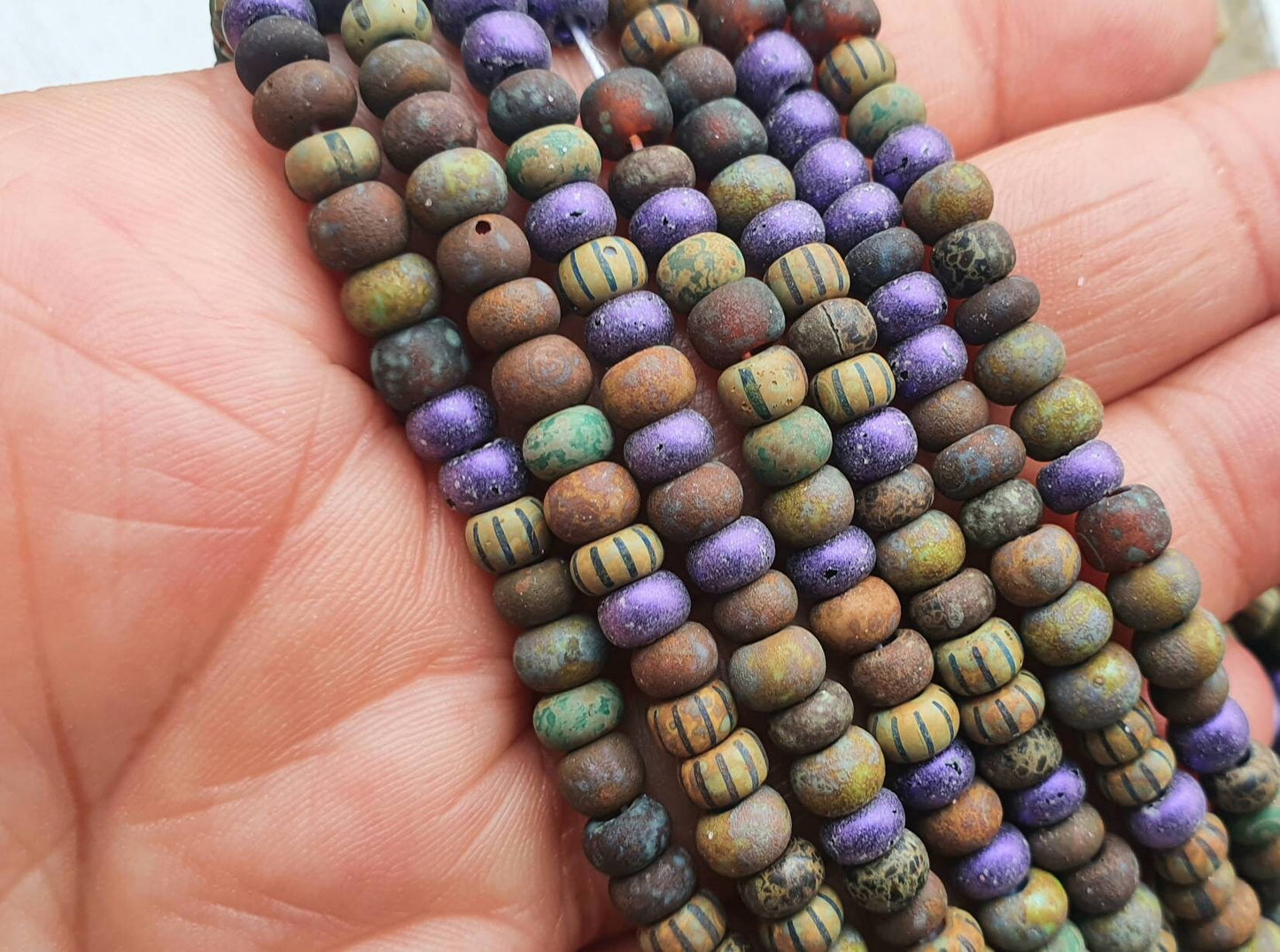 4/0 Aged Matt Velvet Sunrise Picasso Seed Beads | 5mm Beads | Full Strand