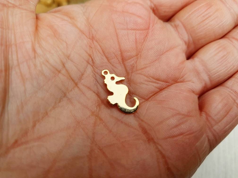 18 x 9mm Gold Plated Seahorse Charms | 5 Pcs
